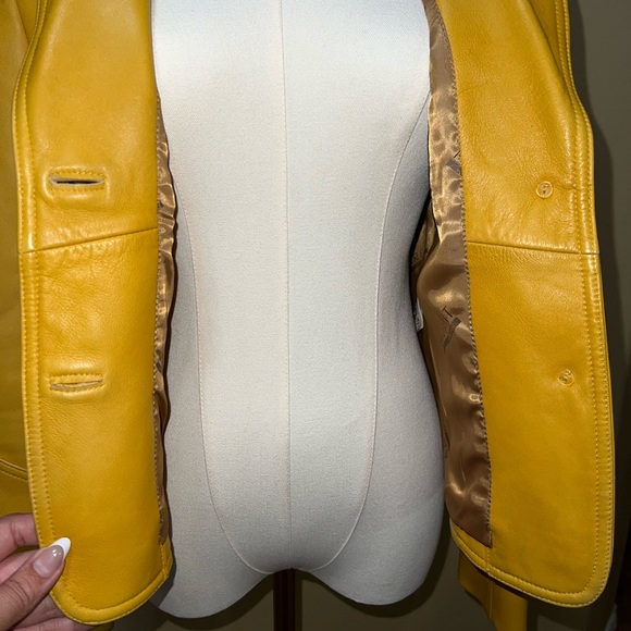 Parfait Leather Italy Yellow Leather Jacket Size Medium - Picture 7 of 16